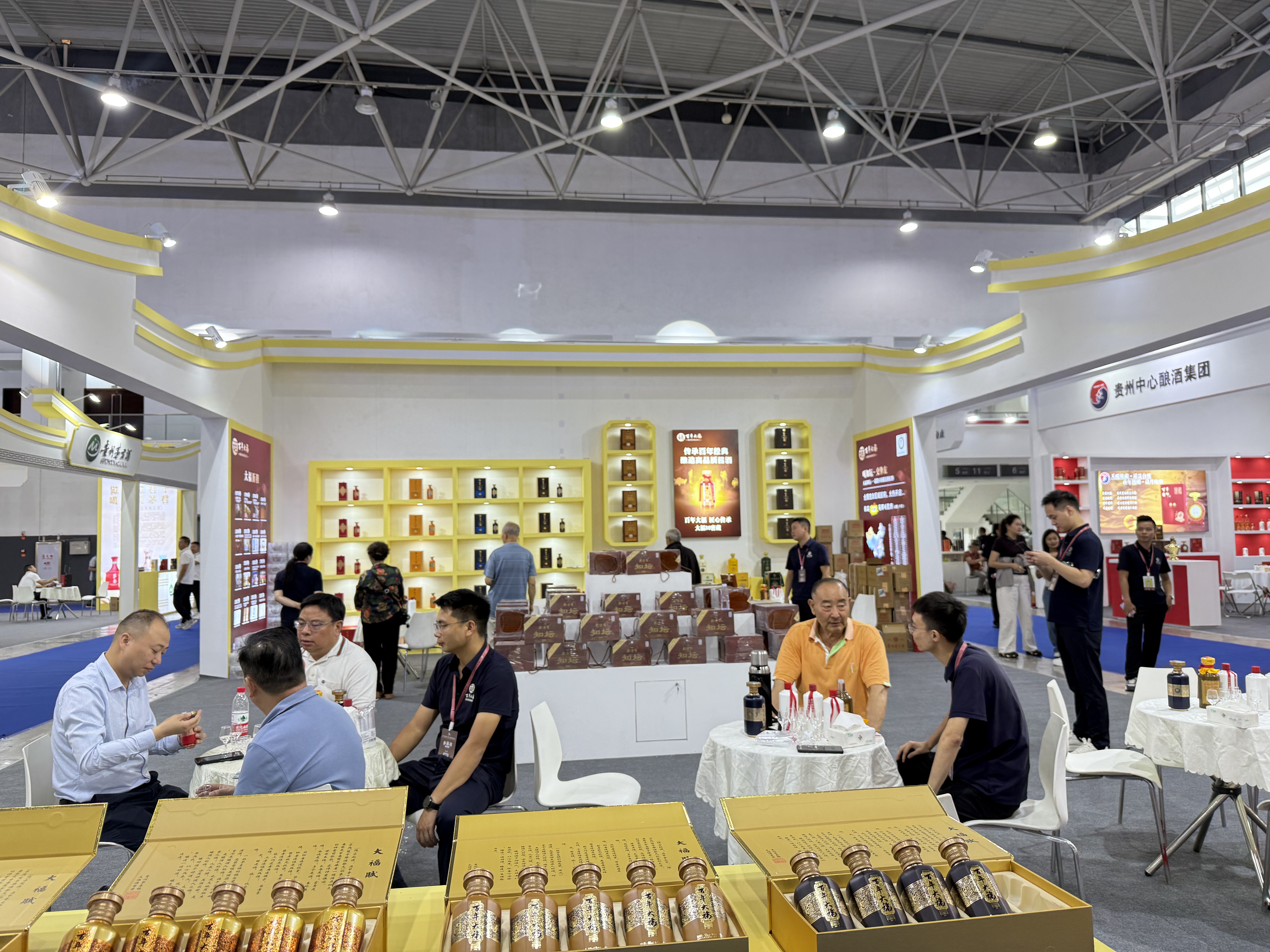 大福酒業(yè)亮相2025貴陽(yáng)國(guó)際酒博會(huì)：以品質(zhì)鏈接合作，以誠(chéng)信構(gòu)架橋梁，斬獲“貴州精品酒”榮譽(yù)獎(jiǎng)！